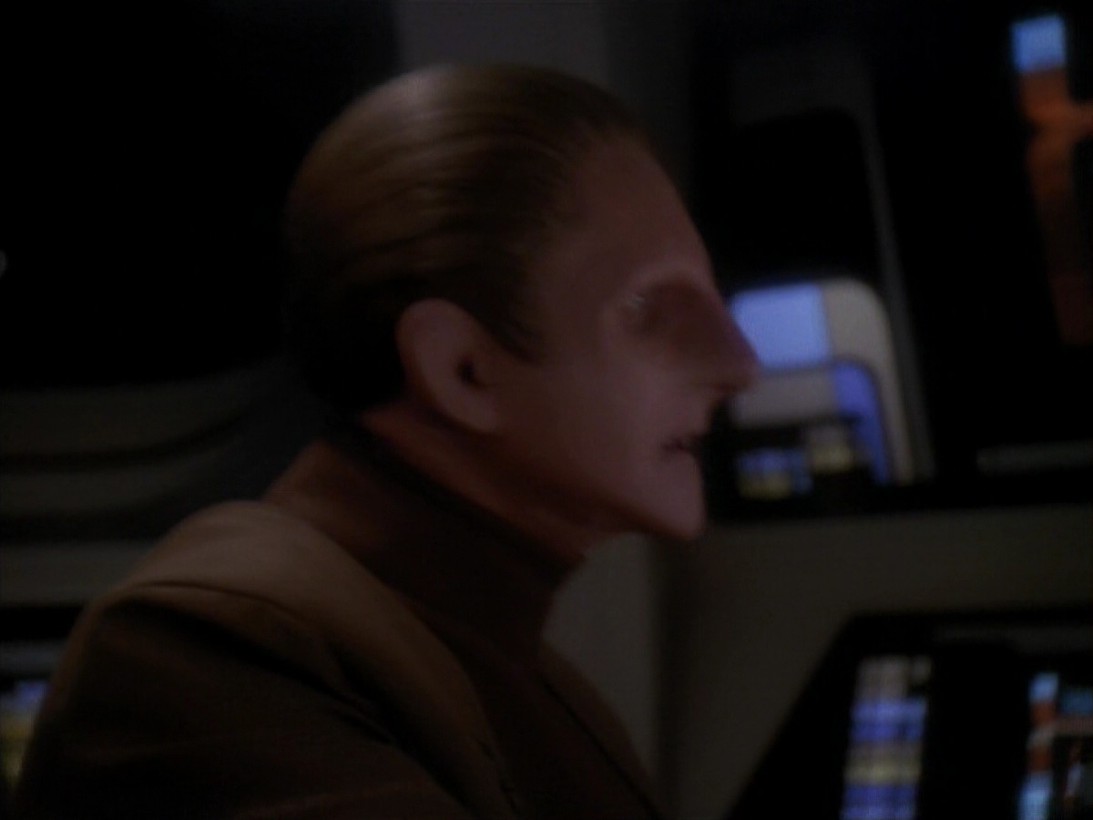 extant_StarTrek_DS9_3x21-TheDieIsCast_03342.jpg