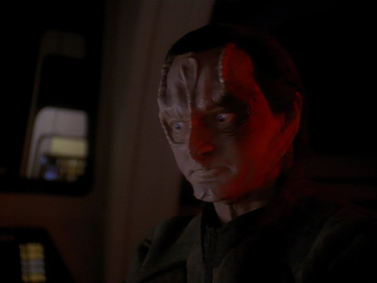 extant_StarTrek_DS9_3x21-TheDieIsCast_03350.jpg
