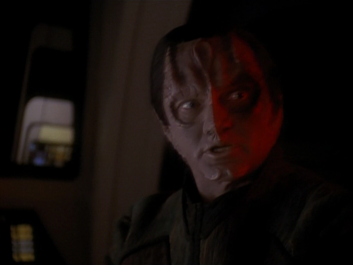 extant_StarTrek_DS9_3x21-TheDieIsCast_03356.jpg