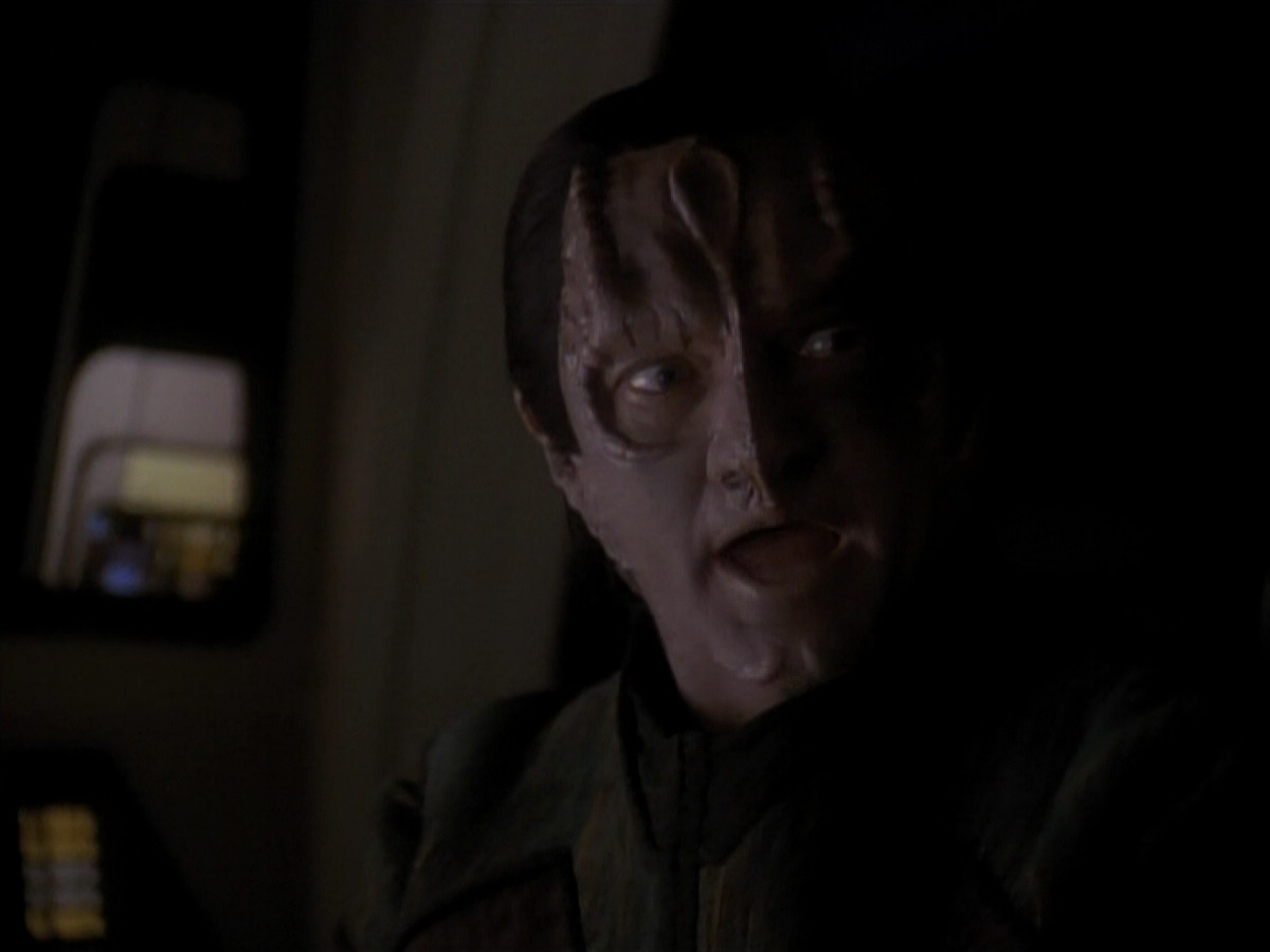 extant_StarTrek_DS9_3x21-TheDieIsCast_03357.jpg