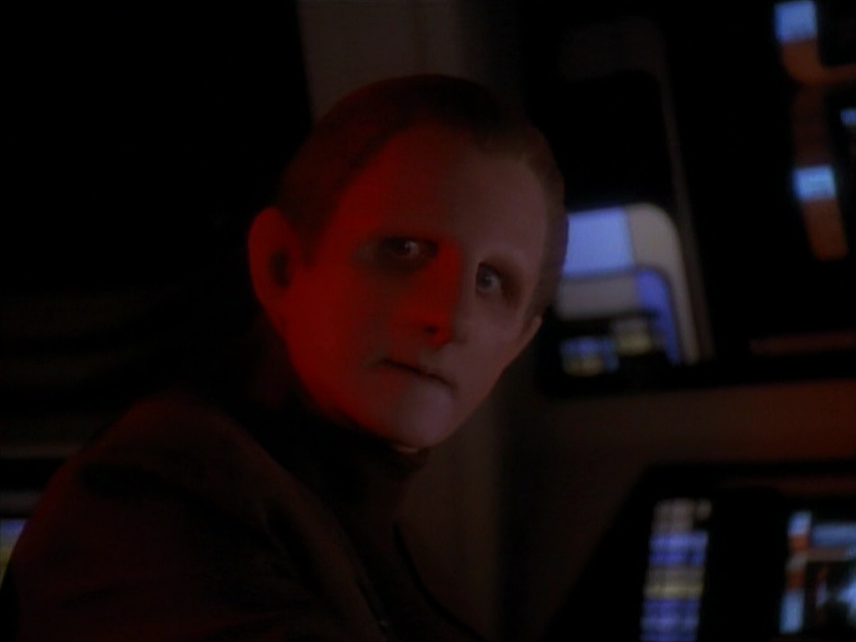 extant_StarTrek_DS9_3x21-TheDieIsCast_03361.jpg