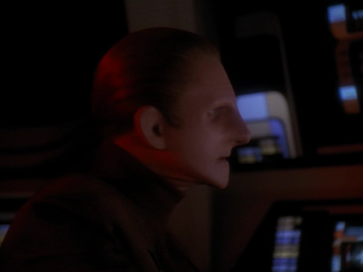extant_StarTrek_DS9_3x21-TheDieIsCast_03363.jpg
