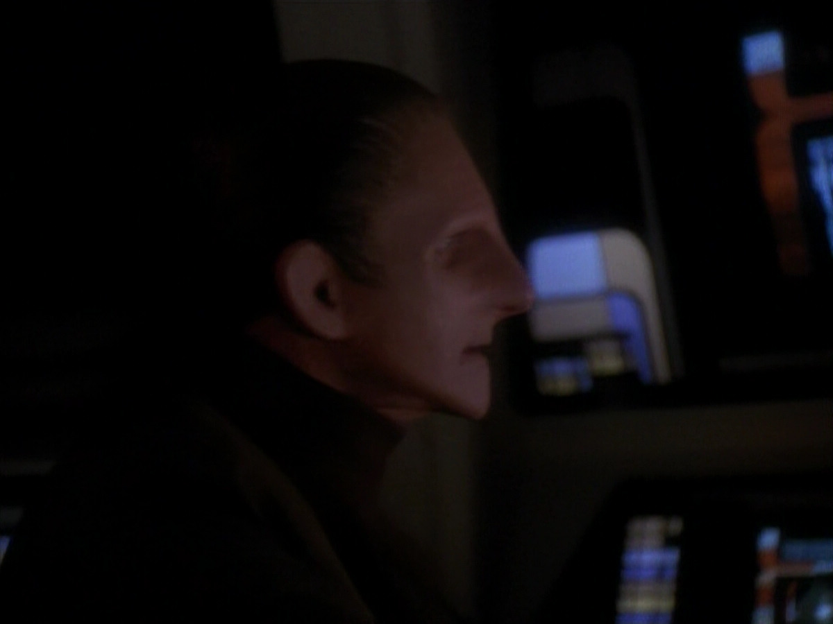 extant_StarTrek_DS9_3x21-TheDieIsCast_03368.jpg