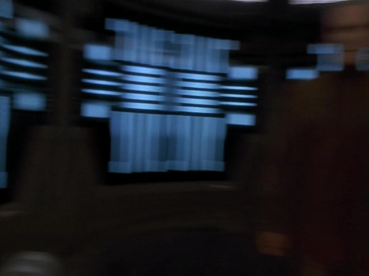 extant_StarTrek_DS9_3x21-TheDieIsCast_03429.jpg