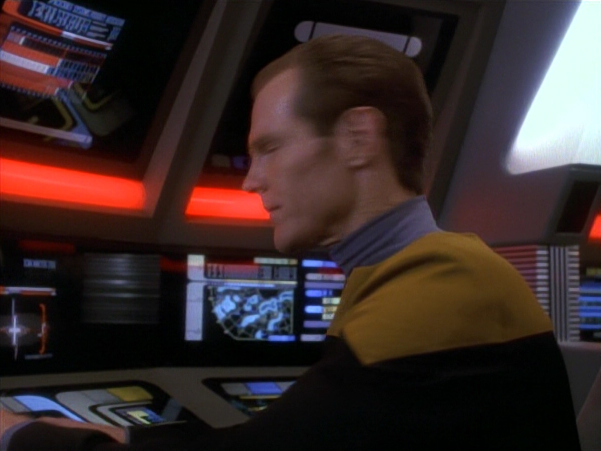 extant_StarTrek_DS9_3x21-TheDieIsCast_03447.jpg