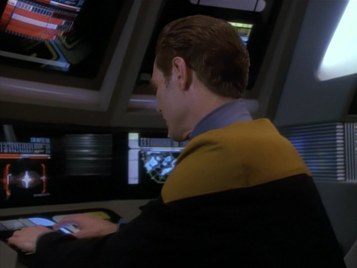 extant_StarTrek_DS9_3x21-TheDieIsCast_03448.jpg
