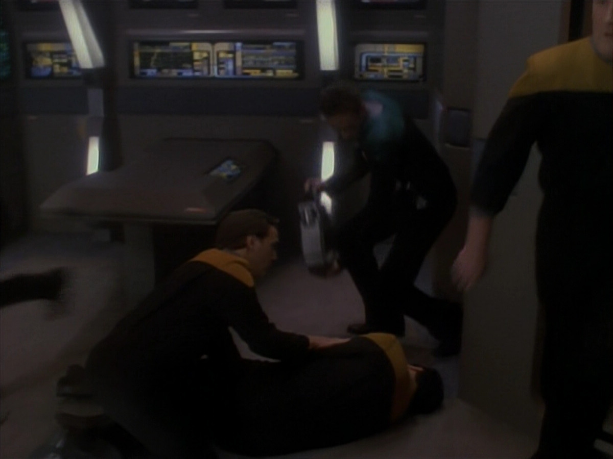 extant_StarTrek_DS9_3x21-TheDieIsCast_03496.jpg