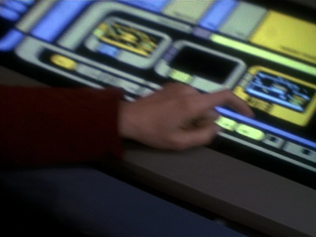 extant_StarTrek_DS9_3x21-TheDieIsCast_03507.jpg