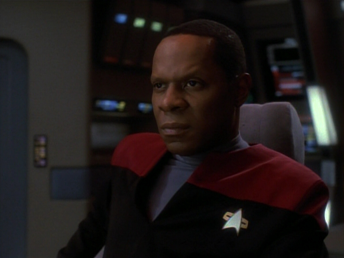 extant_StarTrek_DS9_3x21-TheDieIsCast_03511.jpg