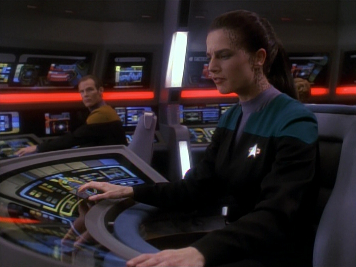 extant_StarTrek_DS9_3x21-TheDieIsCast_03520.jpg