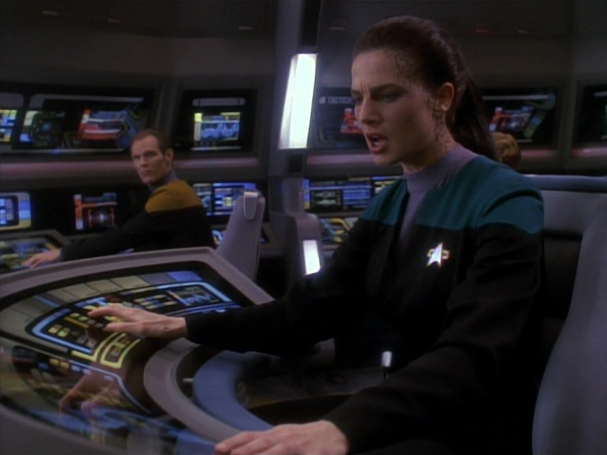extant_StarTrek_DS9_3x21-TheDieIsCast_03521.jpg