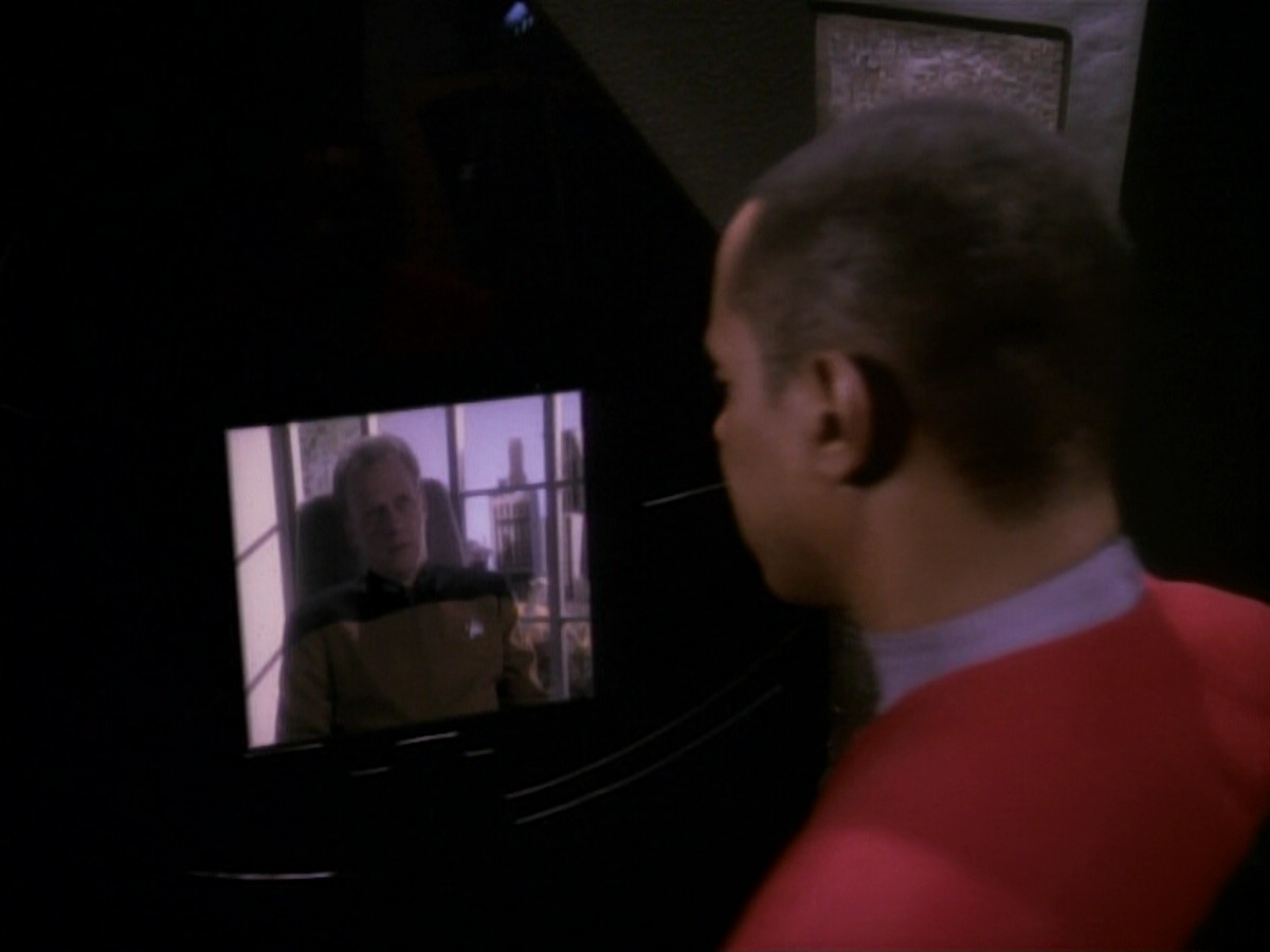 extant_StarTrek_DS9_3x21-TheDieIsCast_03561.jpg