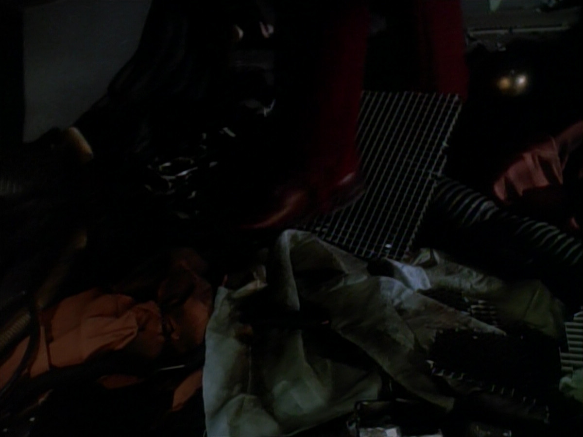 extant_StarTrek_DS9_3x21-TheDieIsCast_03602.jpg