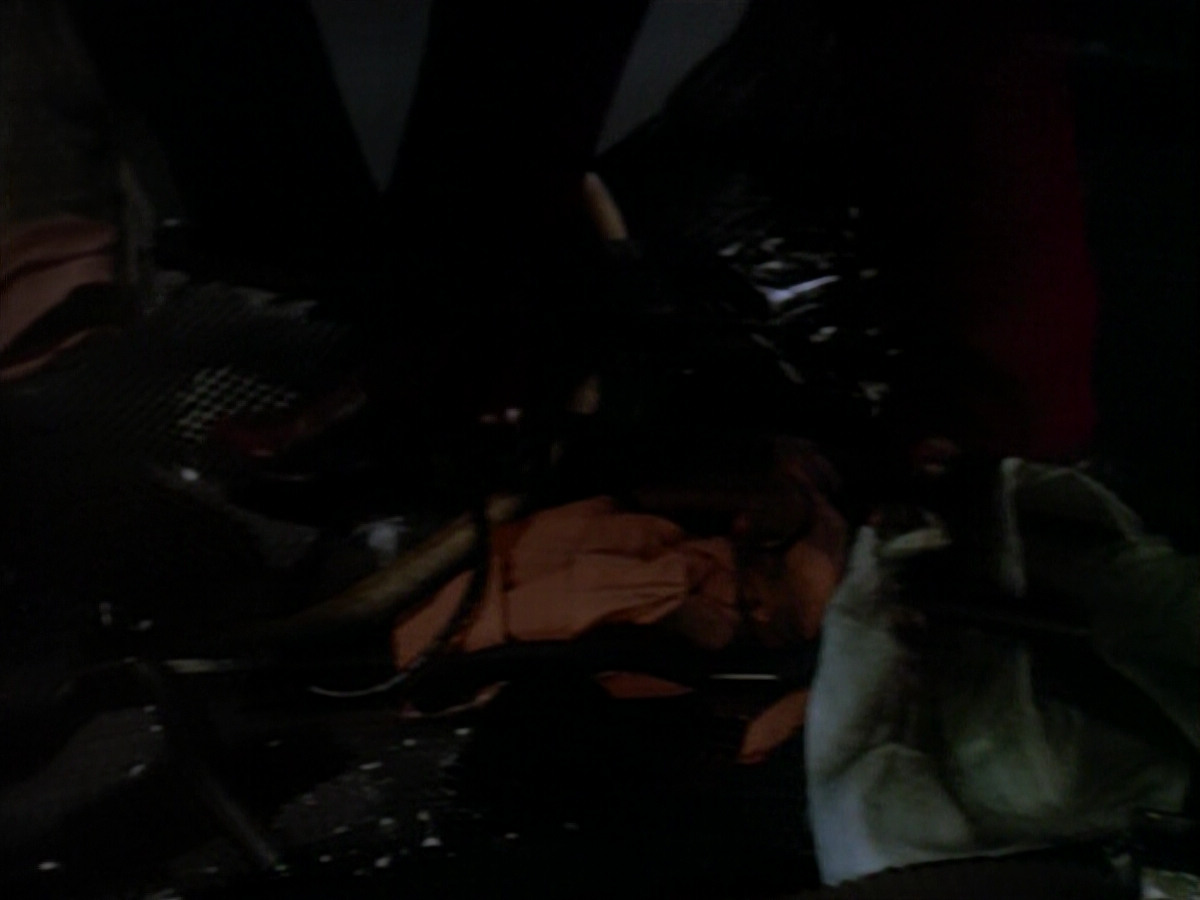 extant_StarTrek_DS9_3x21-TheDieIsCast_03604.jpg