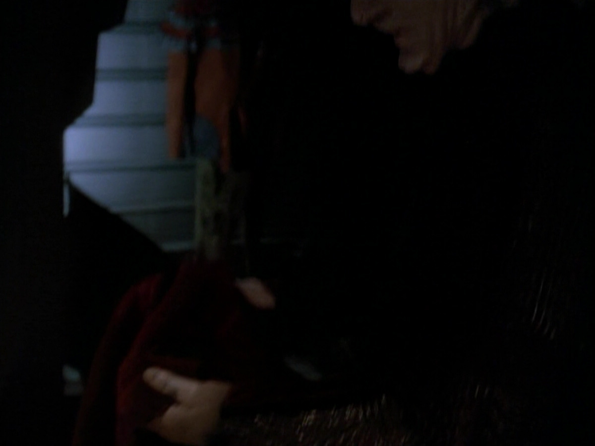 extant_StarTrek_DS9_3x21-TheDieIsCast_03612.jpg