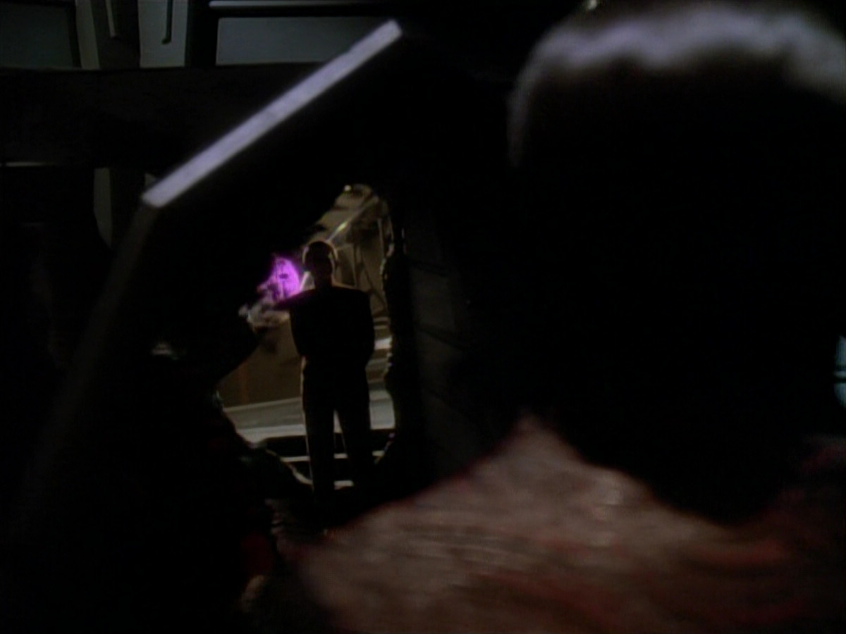 extant_StarTrek_DS9_3x21-TheDieIsCast_03635.jpg