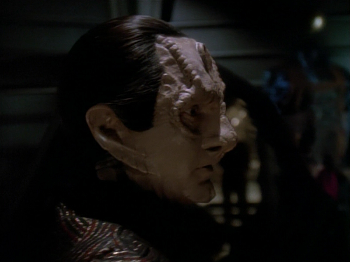 extant_StarTrek_DS9_3x21-TheDieIsCast_03637.jpg