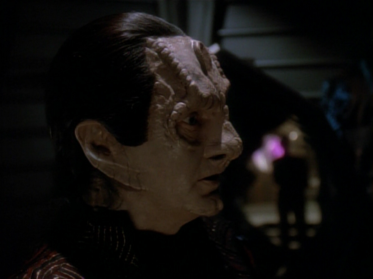 extant_StarTrek_DS9_3x21-TheDieIsCast_03649.jpg