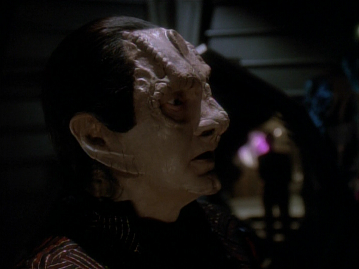 extant_StarTrek_DS9_3x21-TheDieIsCast_03659.jpg