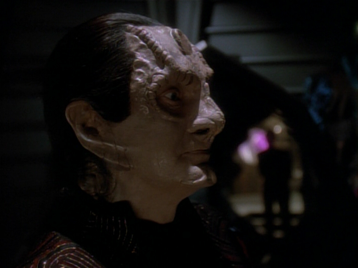 extant_StarTrek_DS9_3x21-TheDieIsCast_03682.jpg