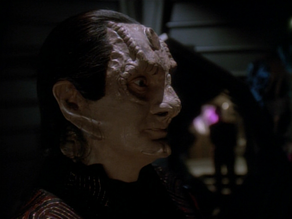 extant_StarTrek_DS9_3x21-TheDieIsCast_03686.jpg