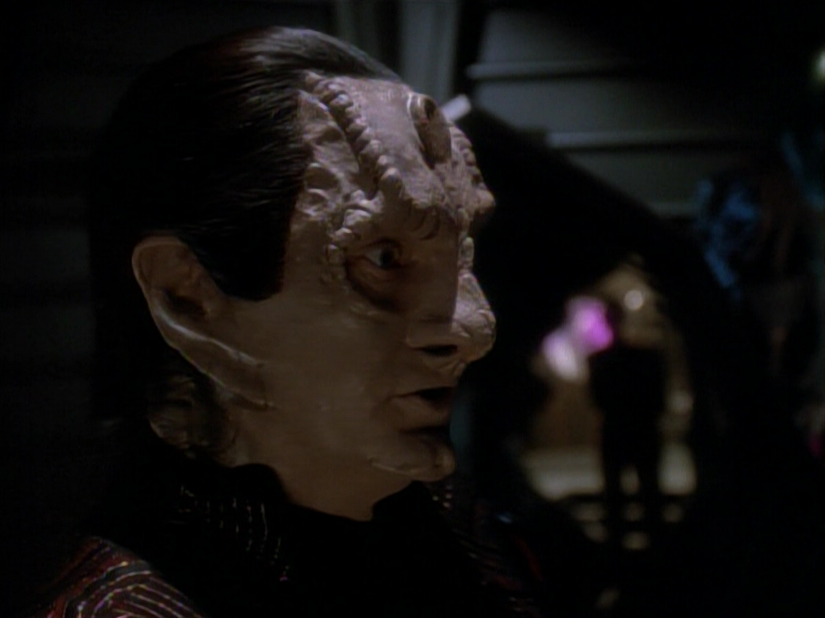 extant_StarTrek_DS9_3x21-TheDieIsCast_03711.jpg