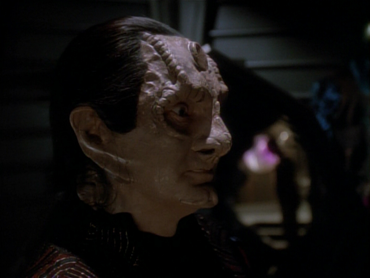 extant_StarTrek_DS9_3x21-TheDieIsCast_03728.jpg