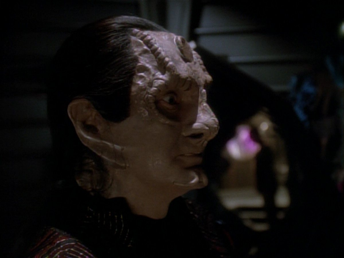 extant_StarTrek_DS9_3x21-TheDieIsCast_03731.jpg