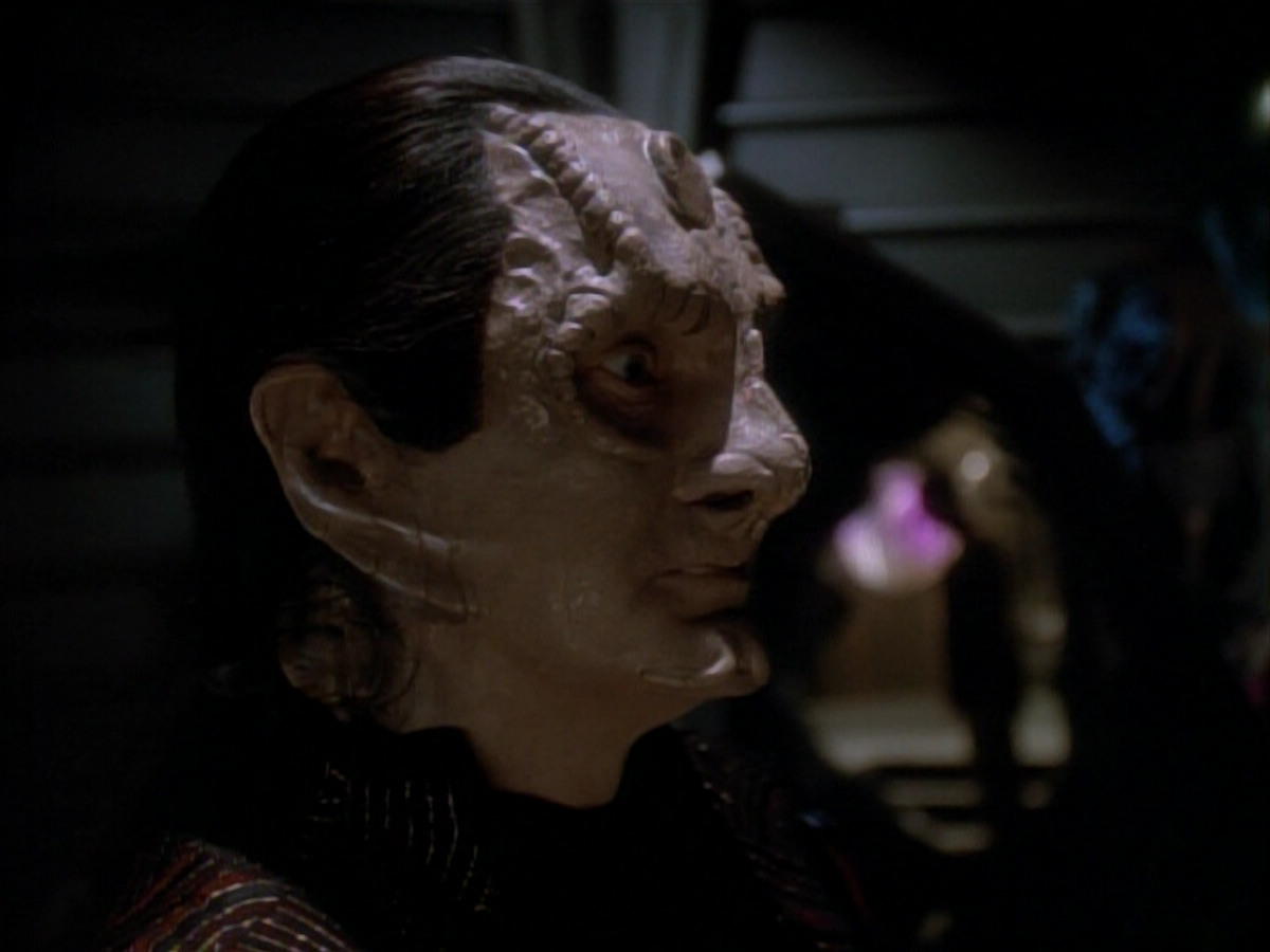 extant_StarTrek_DS9_3x21-TheDieIsCast_03732.jpg