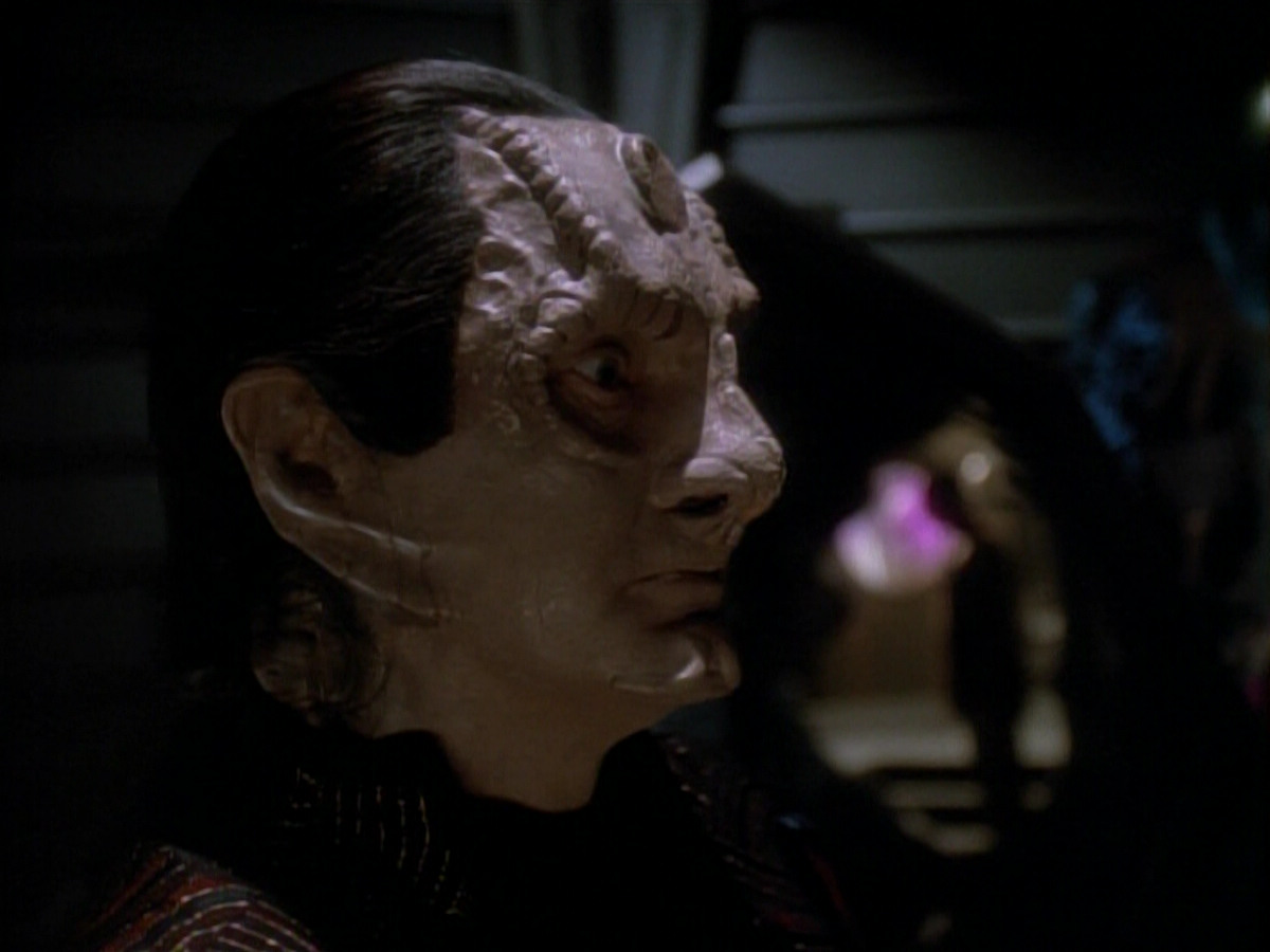 extant_StarTrek_DS9_3x21-TheDieIsCast_03738.jpg