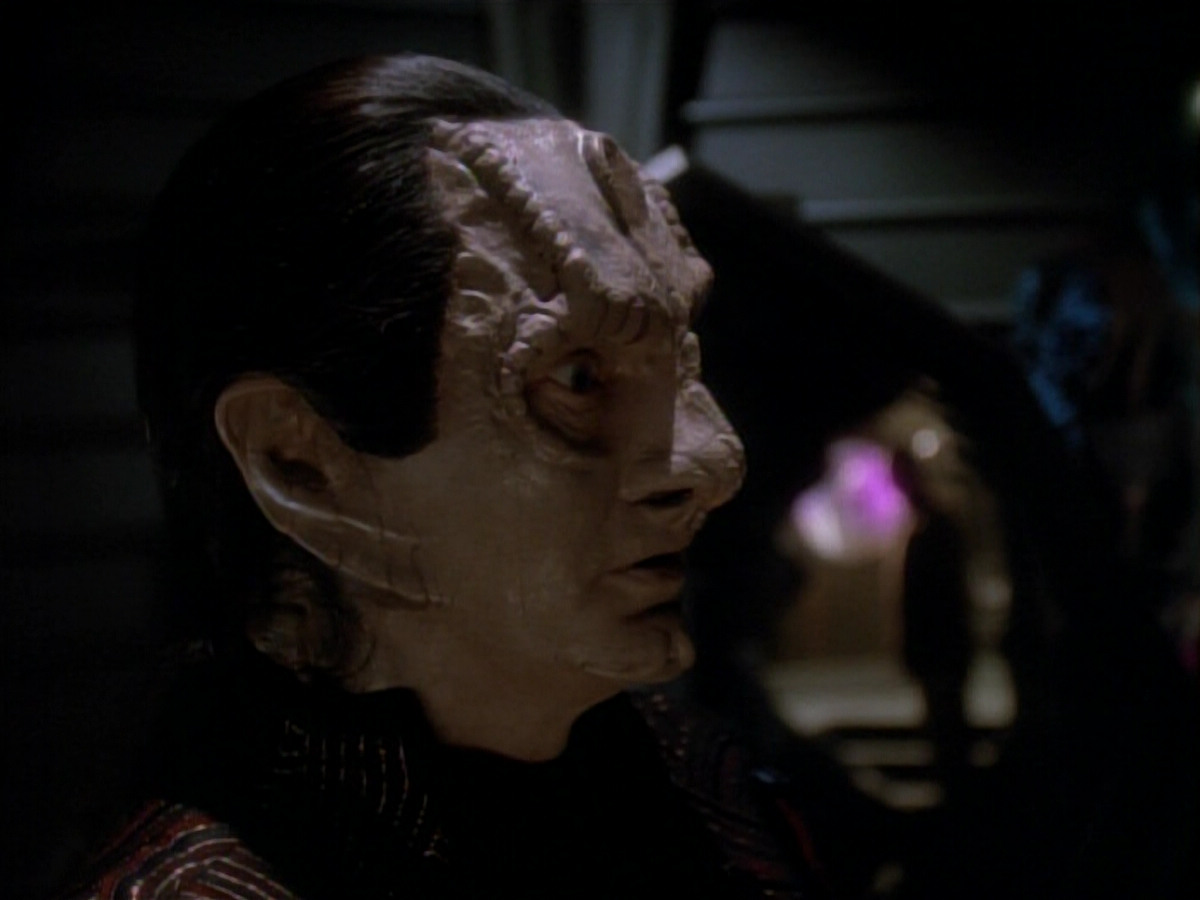 extant_StarTrek_DS9_3x21-TheDieIsCast_03746.jpg
