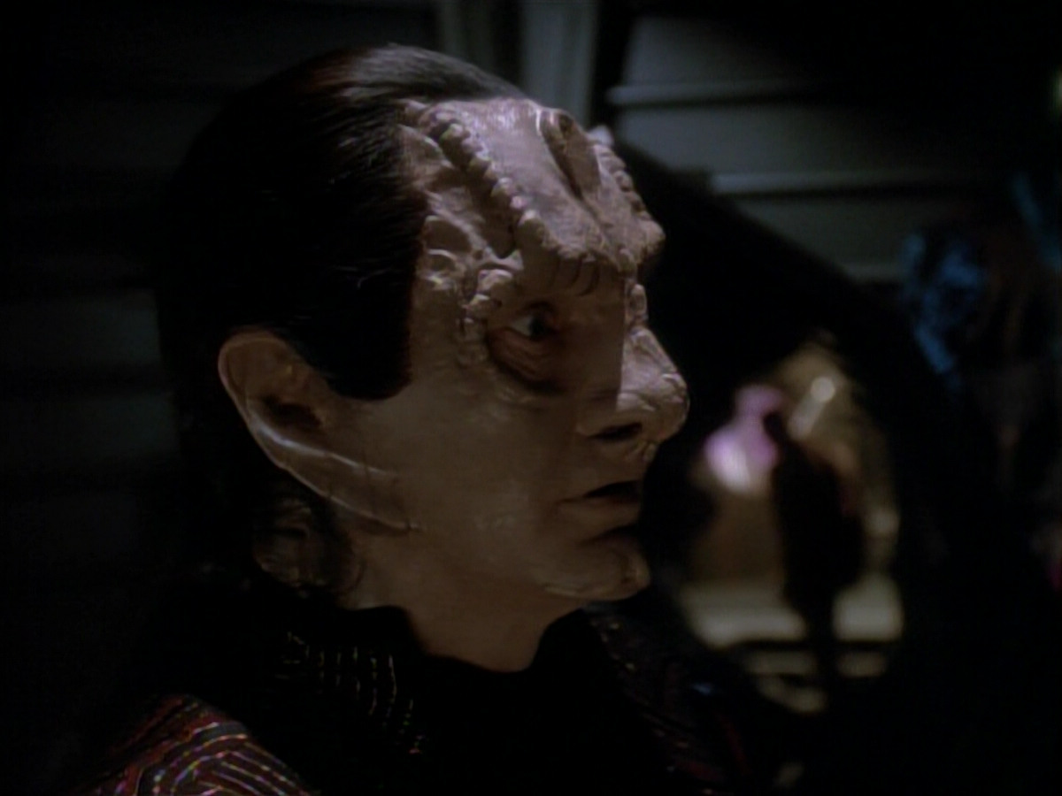 extant_StarTrek_DS9_3x21-TheDieIsCast_03753.jpg