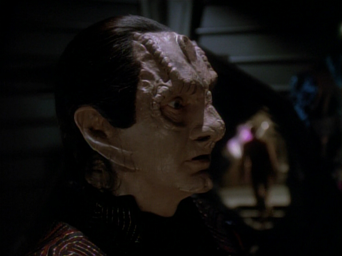 extant_StarTrek_DS9_3x21-TheDieIsCast_03755.jpg