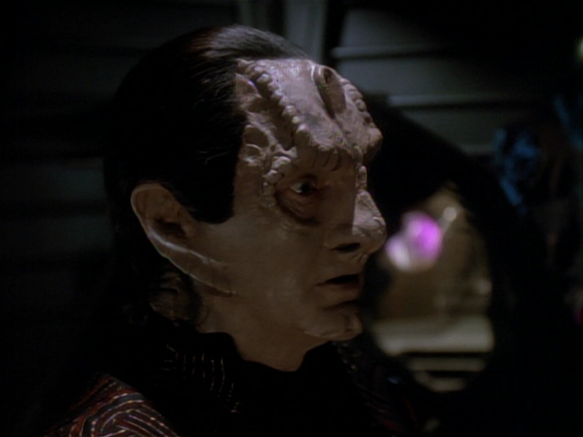 extant_StarTrek_DS9_3x21-TheDieIsCast_03759.jpg