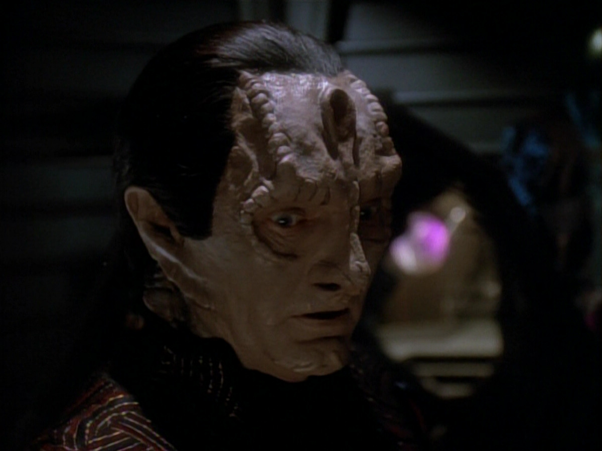 extant_StarTrek_DS9_3x21-TheDieIsCast_03762.jpg