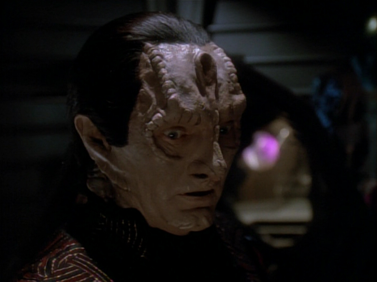 extant_StarTrek_DS9_3x21-TheDieIsCast_03763.jpg