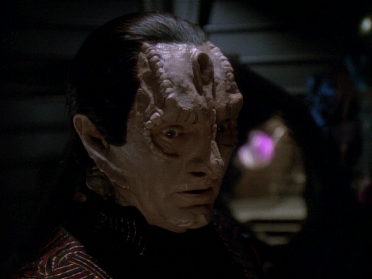 extant_StarTrek_DS9_3x21-TheDieIsCast_03764.jpg