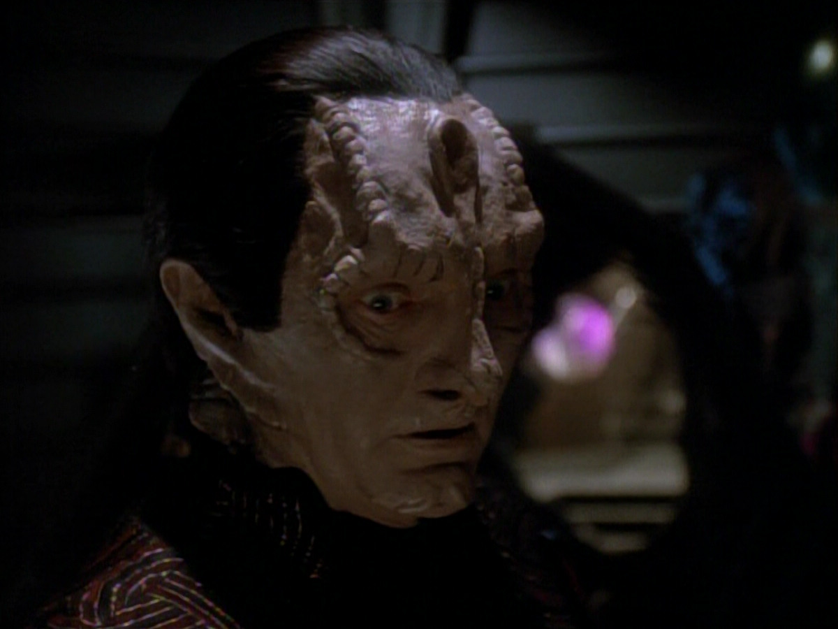 extant_StarTrek_DS9_3x21-TheDieIsCast_03765.jpg