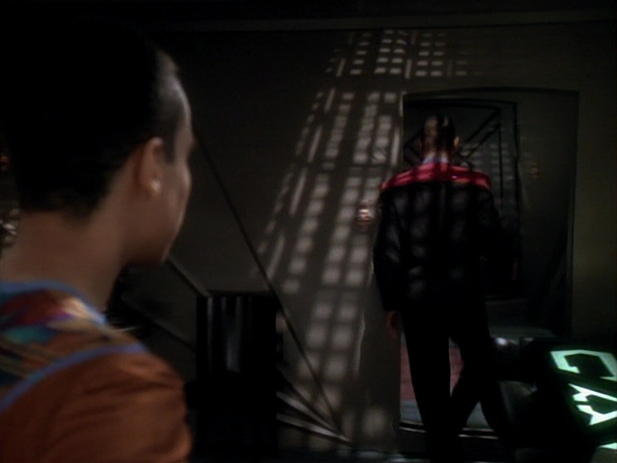 extant_StarTrek_DS9_3x22-Explorers_00286.jpg