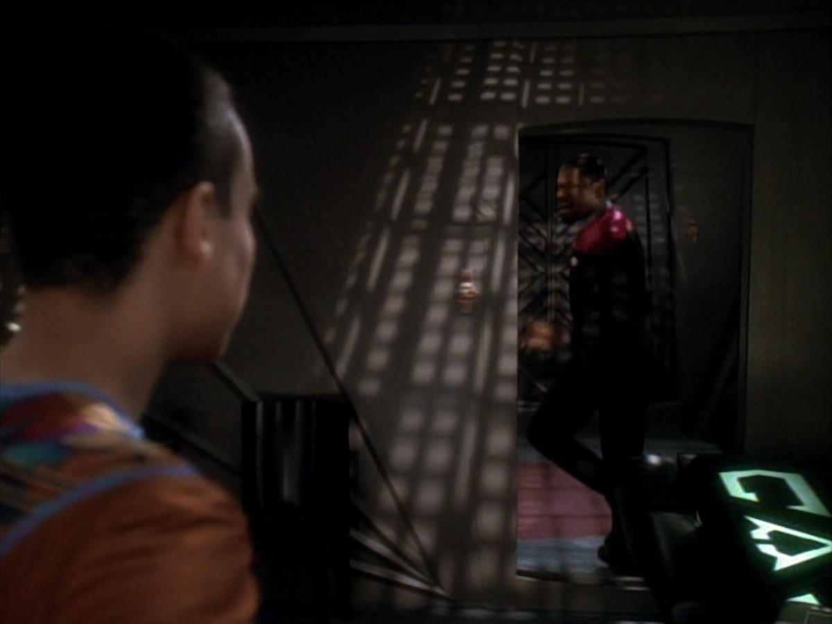 extant_StarTrek_DS9_3x22-Explorers_00287.jpg