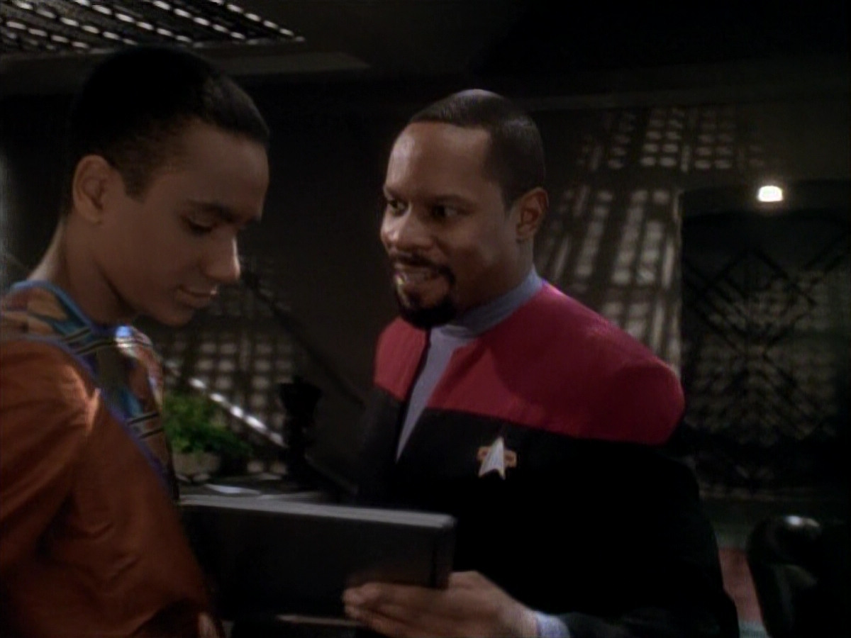 extant_StarTrek_DS9_3x22-Explorers_00300.jpg