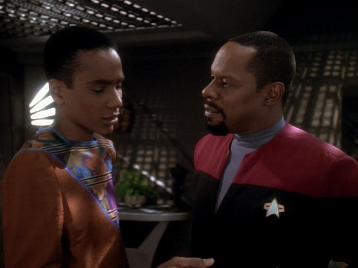 extant_StarTrek_DS9_3x22-Explorers_00330.jpg