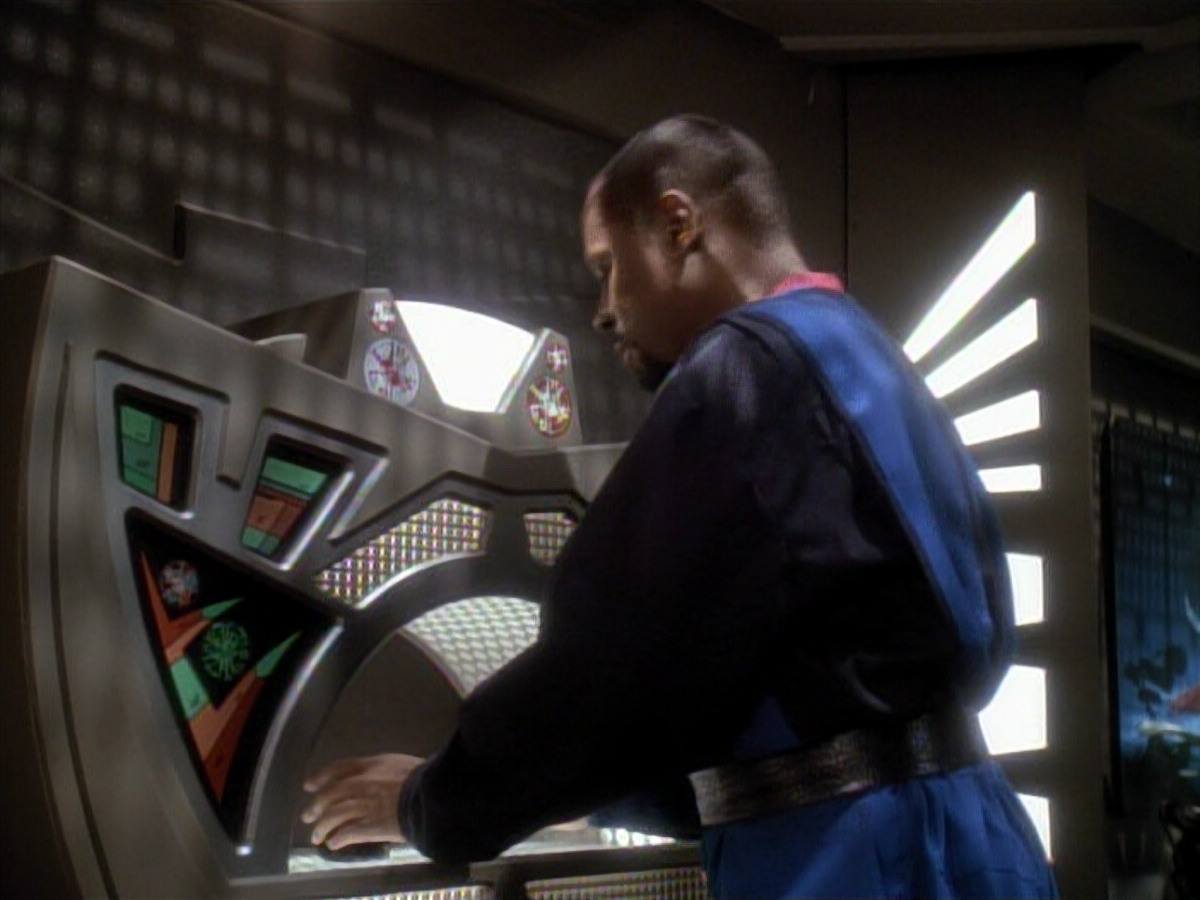 extant_StarTrek_DS9_3x22-Explorers_00765.jpg