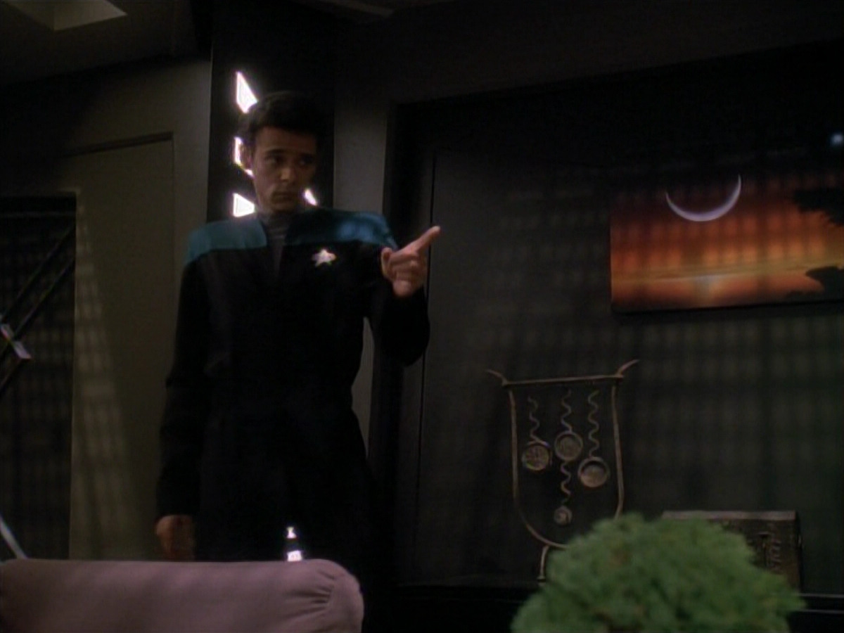extant_StarTrek_DS9_3x22-Explorers_02628.jpg