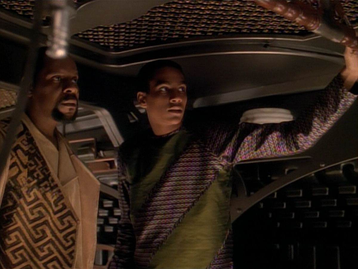 extant_StarTrek_DS9_3x22-Explorers_03604.jpg