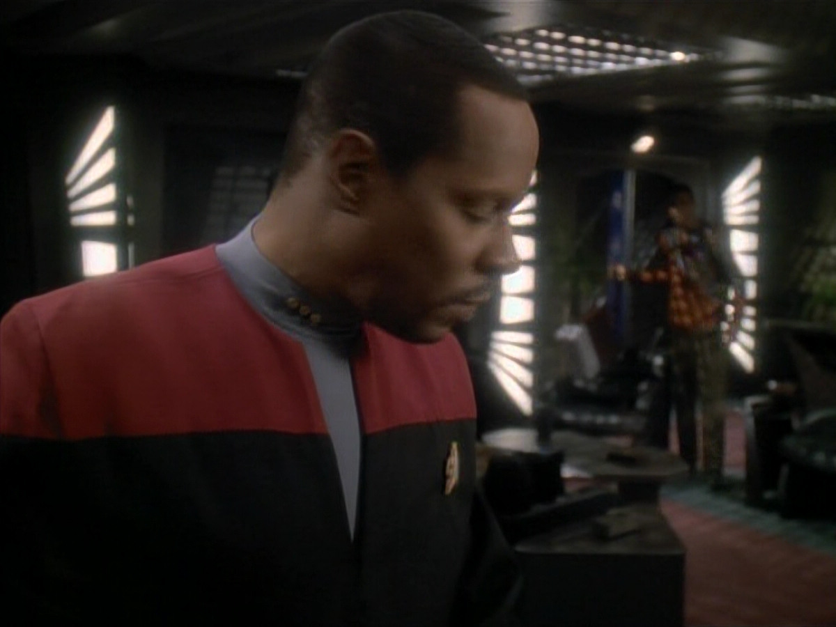 extant_StarTrek_DS9_3x23-FamilyBusiness_00034.jpg