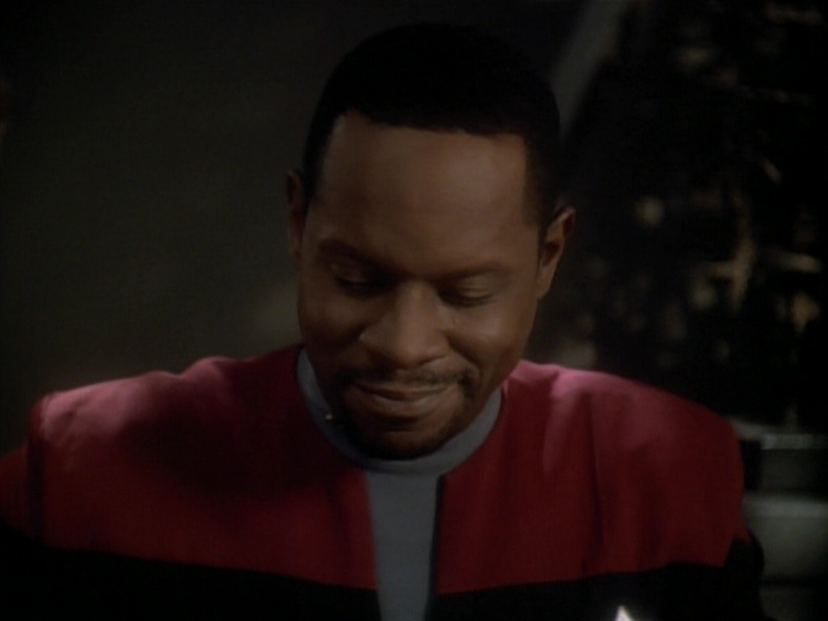 extant_StarTrek_DS9_3x23-FamilyBusiness_00087.jpg