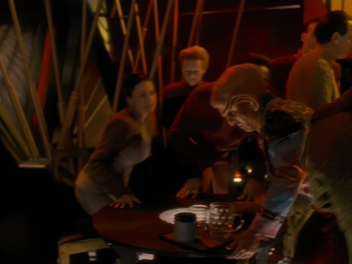 extant_StarTrek_DS9_3x23-FamilyBusiness_00120.jpg
