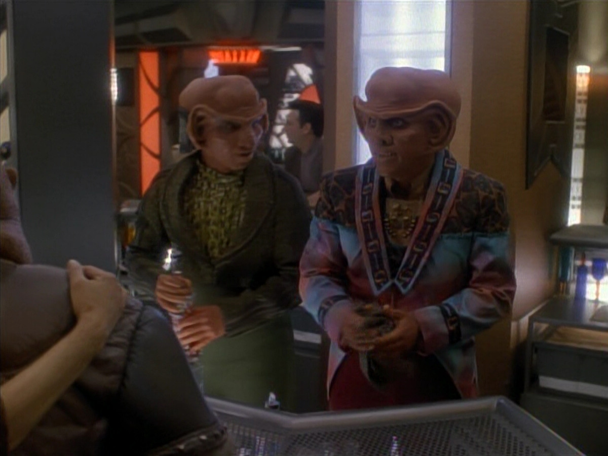 extant_StarTrek_DS9_3x23-FamilyBusiness_00132.jpg