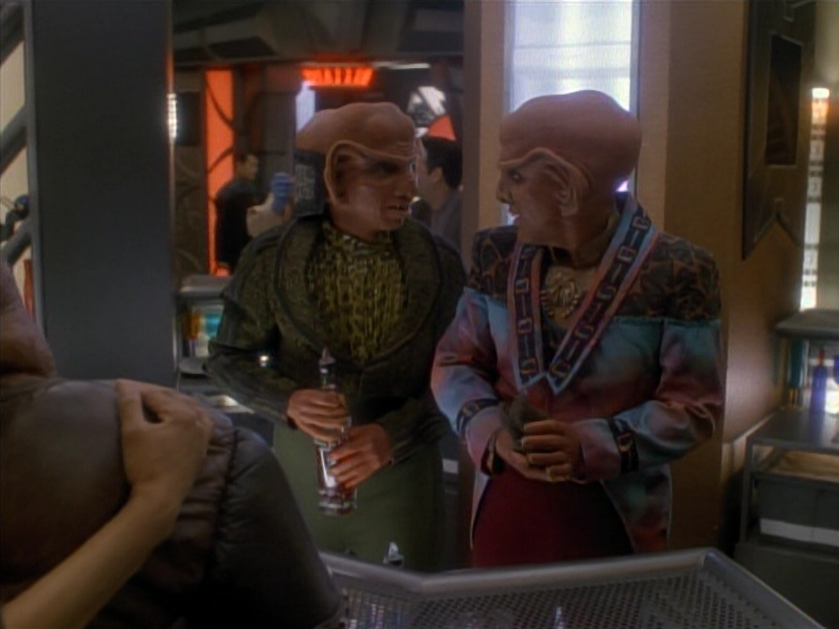 extant_StarTrek_DS9_3x23-FamilyBusiness_00133.jpg